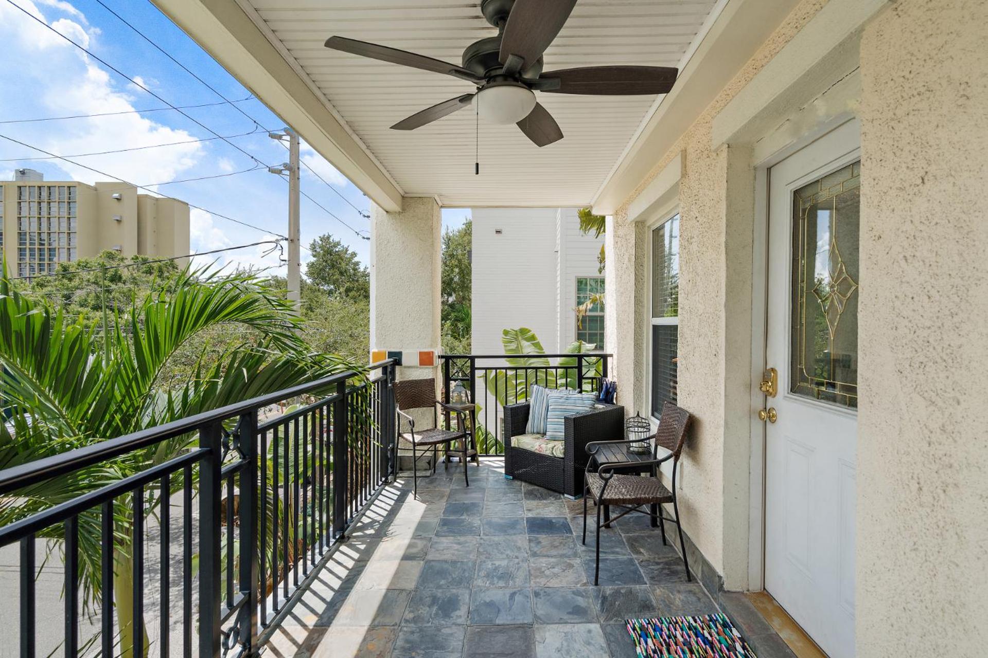Retro Retreat In Dtsp - Explore The Downtown Area St. Petersburg Eksteriør bilde