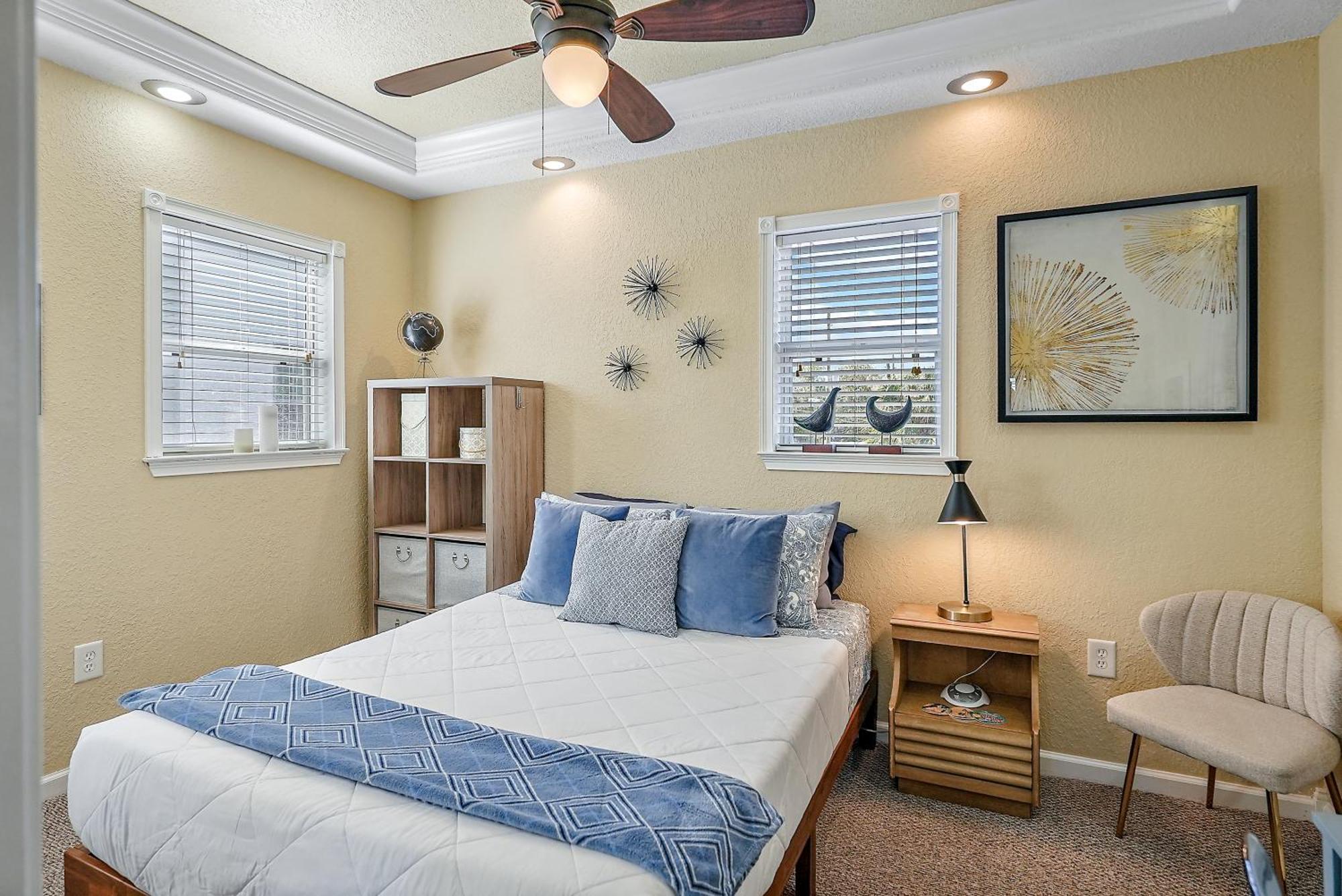 Retro Retreat In Dtsp - Explore The Downtown Area St. Petersburg Eksteriør bilde