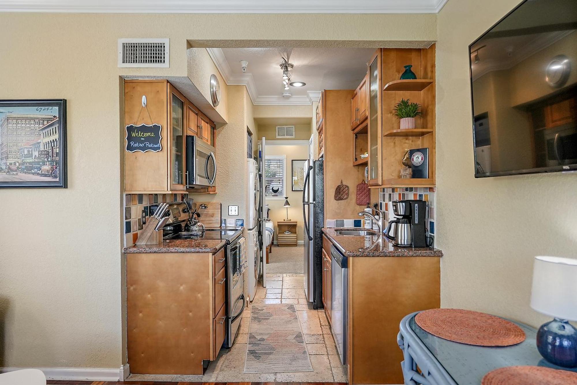 Retro Retreat In Dtsp - Explore The Downtown Area St. Petersburg Eksteriør bilde