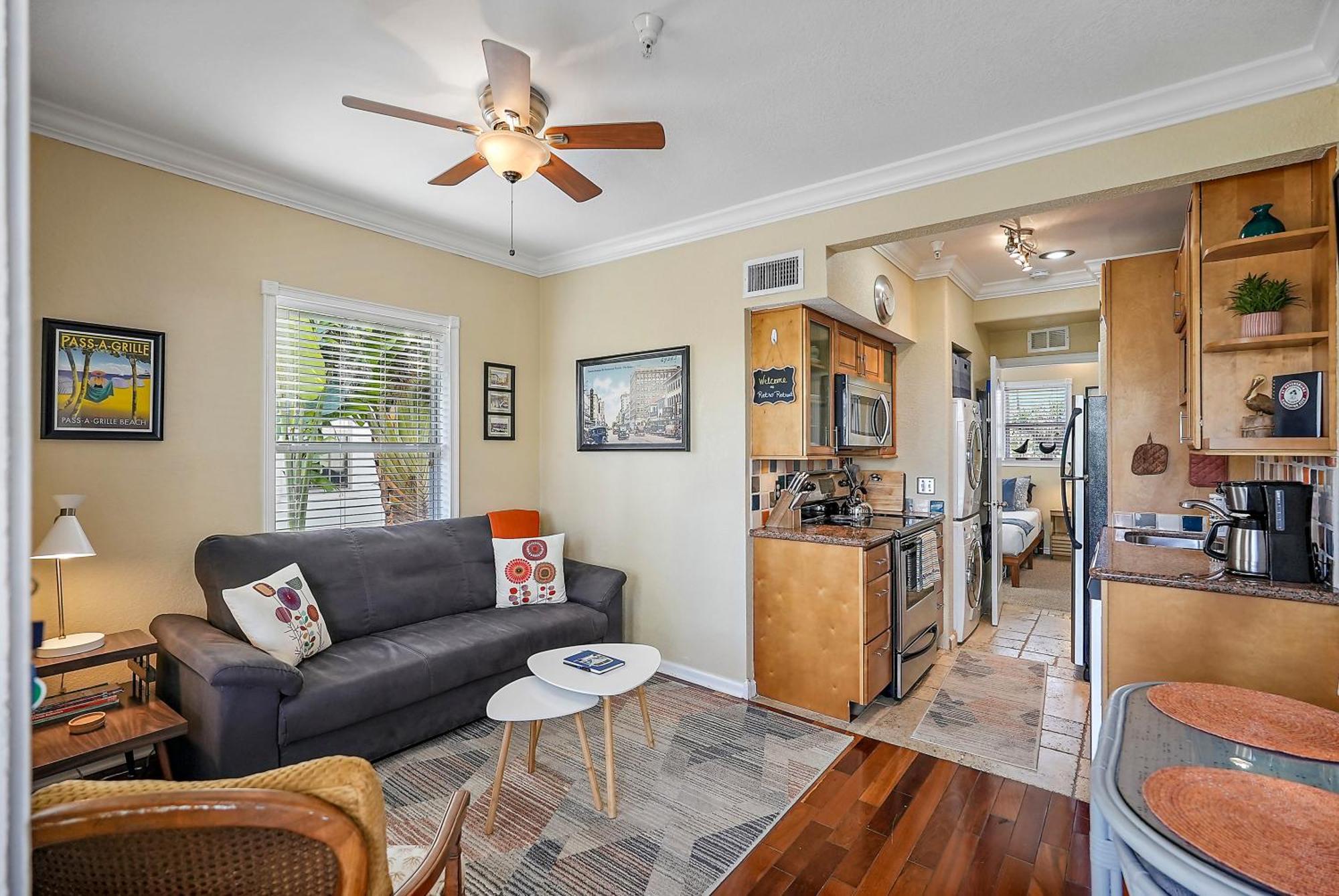 Retro Retreat In Dtsp - Explore The Downtown Area St. Petersburg Eksteriør bilde